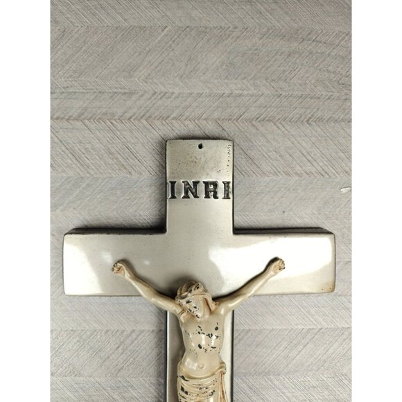Vintage Metal Wall Crucifix 10" INRI Jesus Figure Religious Christian Décor - Picture 4 of 8